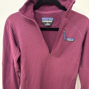 Women's Purple Quarter Zip Patagonia